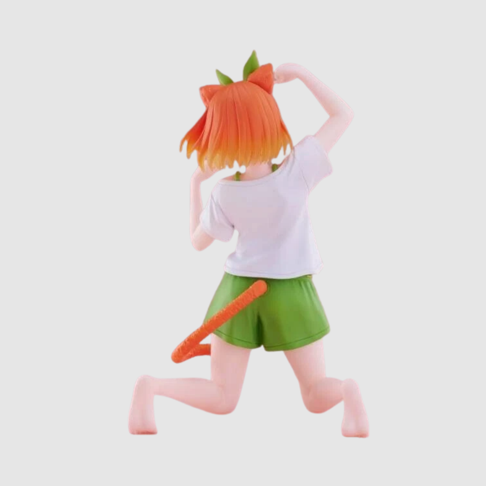 The Quintessential Quintuplets Yotsuba Nakano Desktop Cute Cat Room Wear Ver. Figure Taito