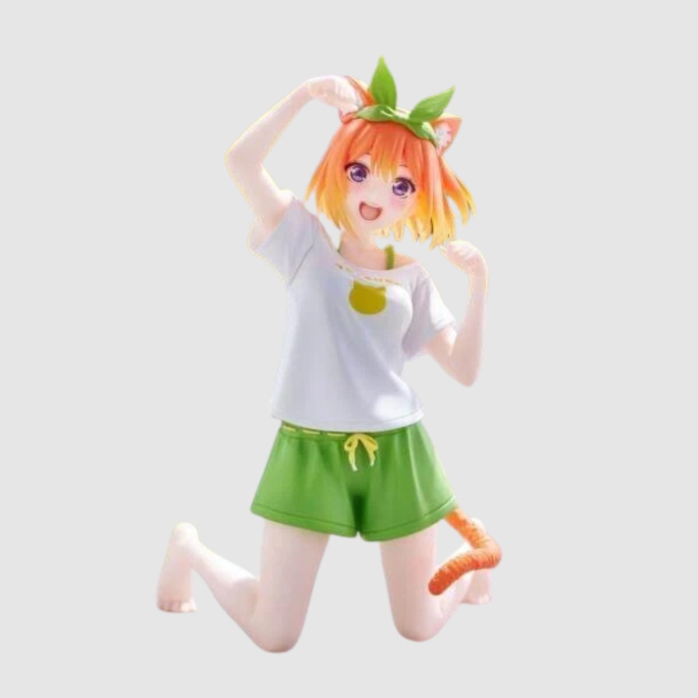 The Quintessential Quintuplets Yotsuba Nakano Desktop Cute Cat Room Wear Ver. Figure Taito