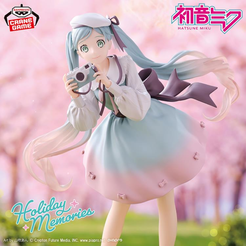 Vocaloid Holiday Memories Hatsune Miku Camera Figure Banpresto